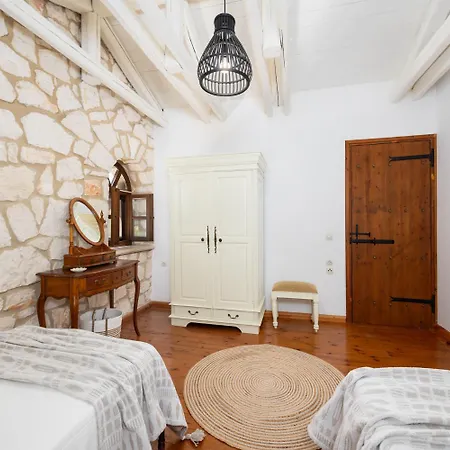 Boscheto Pente Villa *